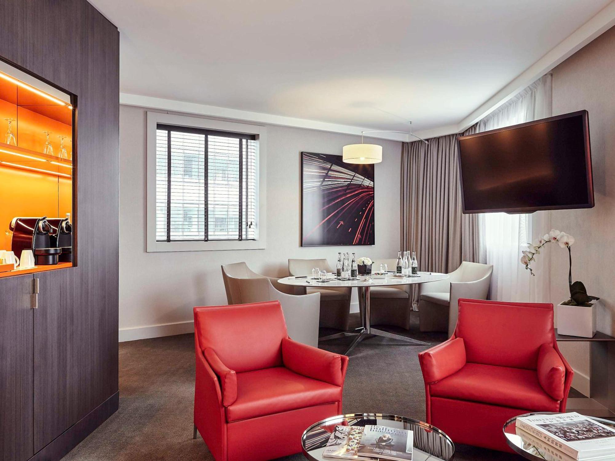 Готель Pullman Paris La Defense Курбевуа Екстер'єр фото